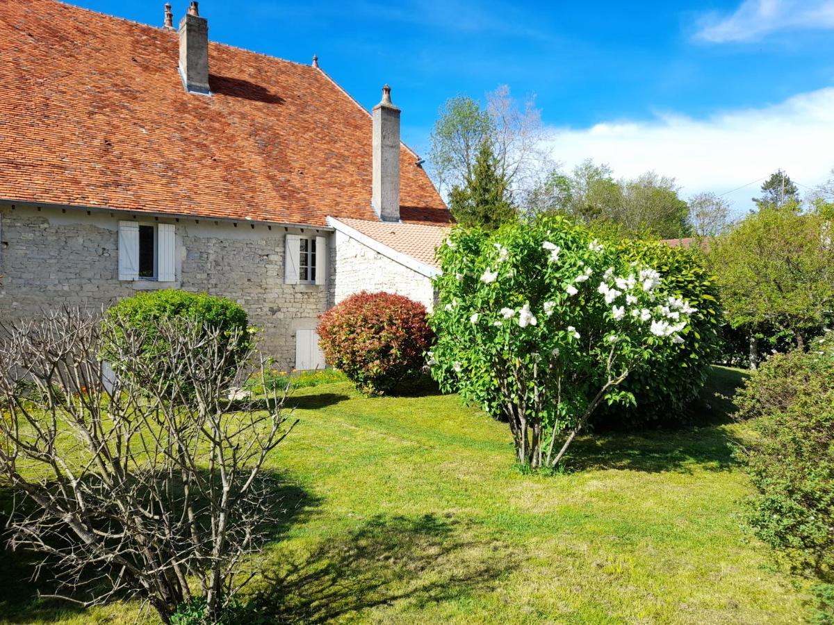 Avol D'Oiseau Bed & Breakfast Villers-Farlay Exterior photo
