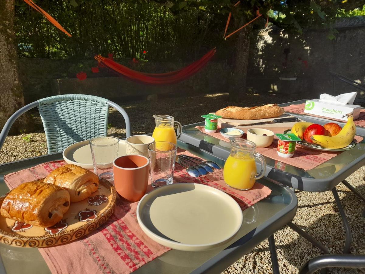 Avol D'Oiseau Bed & Breakfast Villers-Farlay Exterior photo