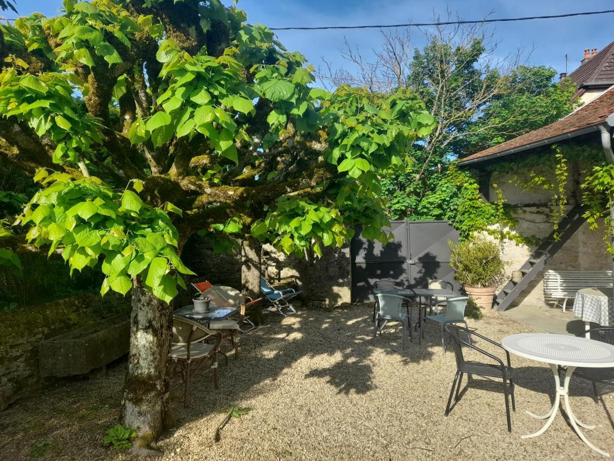 Avol D'Oiseau Bed & Breakfast Villers-Farlay Exterior photo