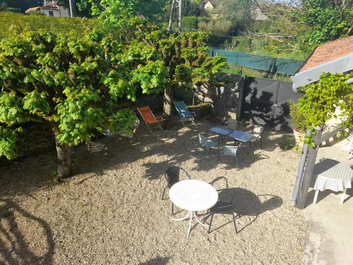 Avol D'Oiseau Bed & Breakfast Villers-Farlay Exterior photo